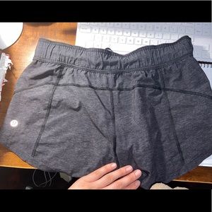 LULULEMON REVERSIBLE SHORTS
